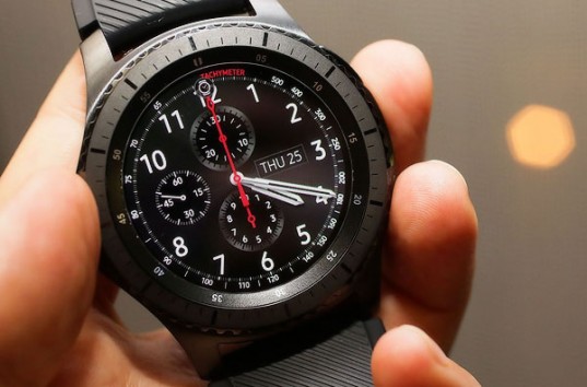 Смарт-часы Samsung Gear S3, анонсированные на выставке IFA 2016, появились в предзаказе