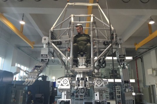 В Южной Корее создали прототип гигантского робота, пилотируемого человеком