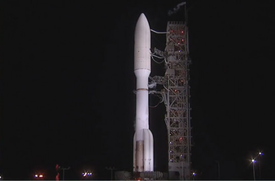 США запустили ракету-носитель с секретным спутником-разведчиком (ВИДЕО)