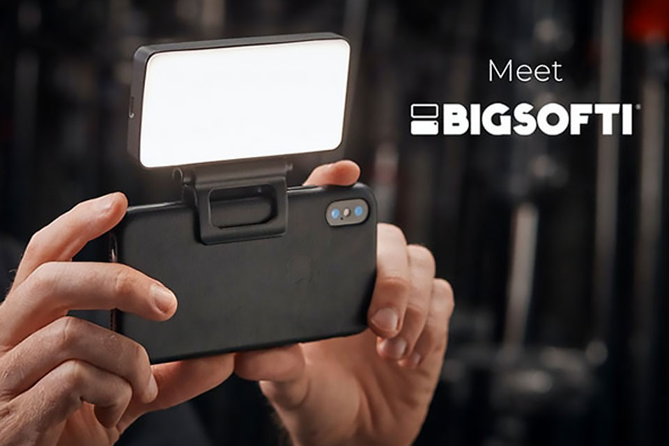 Осветительный прибор Bigsofti для съемки на смартфон оказался очень популярным