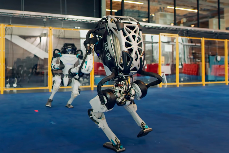 Оказывается, роботы Boston Dynamics могут зажигательно танцевать не хуже человека (ВИДЕО)