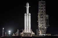 Первый за три года запуск SpaceX Falcon Heavy состоится через несколько часов (ВИДЕО)