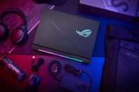 ASUS вывела на украинский рынок топовый игровой ноутбук ROG Strix Scar 18