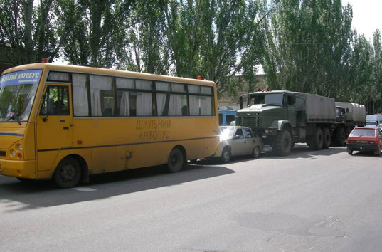 Армейцы снова устроили серьезное ДТП в Николаеве, есть пострадавшие (фото)