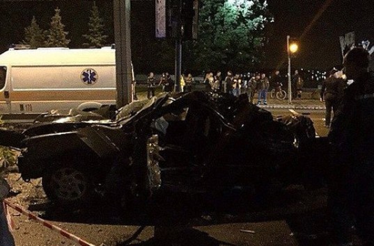 В Днепропетровске произошло смертельное ДТП, в результате которого погибли две девушки