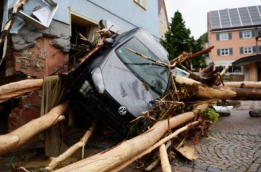 Проливные дожди в Германии: трое погибших, десятки городов без электричества (ВИДЕО)