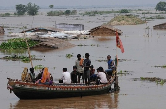 Наводнение в штате Бихара на востоке Индии унесло жизни 156 человек