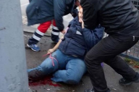 Кровавое ДТП в Харькове: ВАЗ «пригвоздил» женщину к столбу (ВИДЕО)