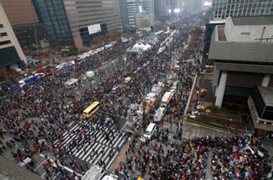 В Южной Корее вновь начались масштабные протесты: ожидается 1,5 млн демонстрантов