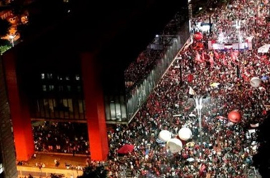 В Бразилии протестующие против пенсионной реформы захватили Минфин