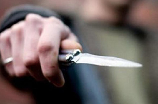 В Днепре пассажир маршрутки напал с ножом на водителя