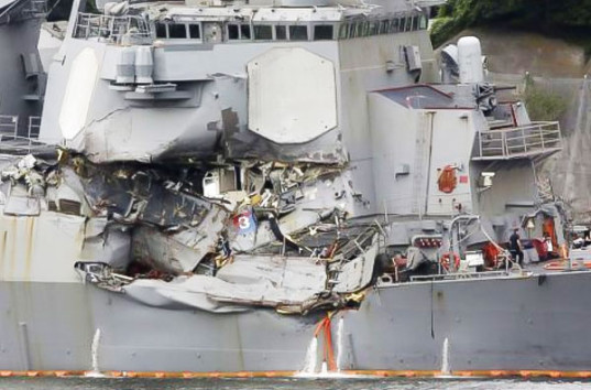 Командующий 7-м флотом ВМС США уволен в связи с последними столкновениями судов