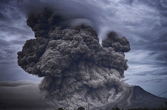 Активность вулкана Йеллоустоун резко возросла после солнечного затмения в США