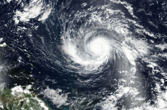 Гигантские волны и ветер обрушились на Кубу из-за беспощадного урагана «Ирма» (ВИДЕО)