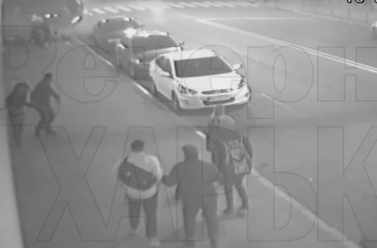 Жуткое ДТП в Харькове: Появилось еще одно видео со стороны тротуара (ВИДЕО)