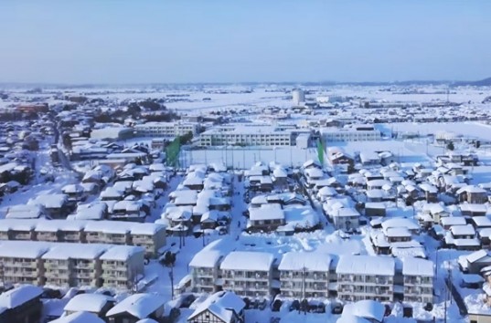 В Японии выпало более 4 метров снега, есть жертвы (ВИДЕО)