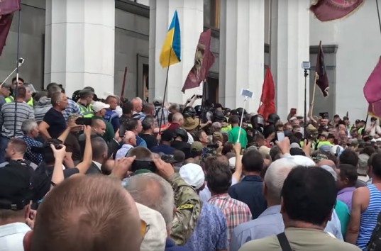 Митинг шахтёров у стен Верховной рады Украины в Киеве, — «Ситуация критическая» (ВИДЕО)