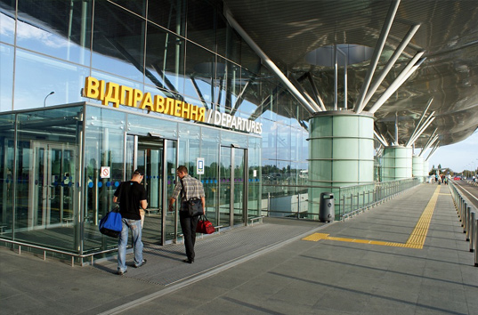 Аэропорт «Борисполь» восстановил работу после инцидента с жесткой посадкой