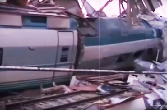 Крушение поезда в Турции: Воявилось видео аварии (ВИДЕО)
