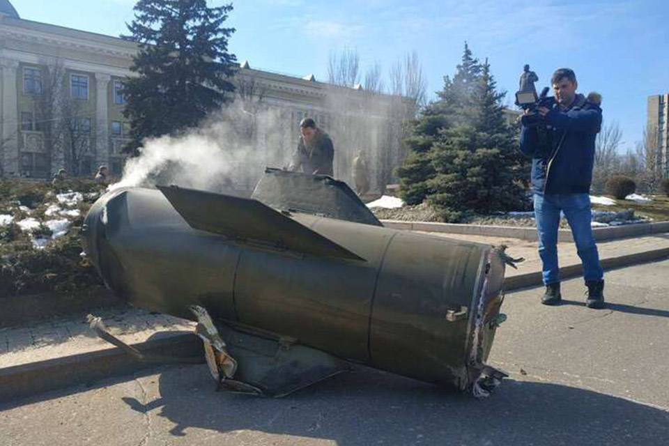 Ракетний удар по Донецьку. Эксперты рассказали с какой территории прилетела ракета (видео)
