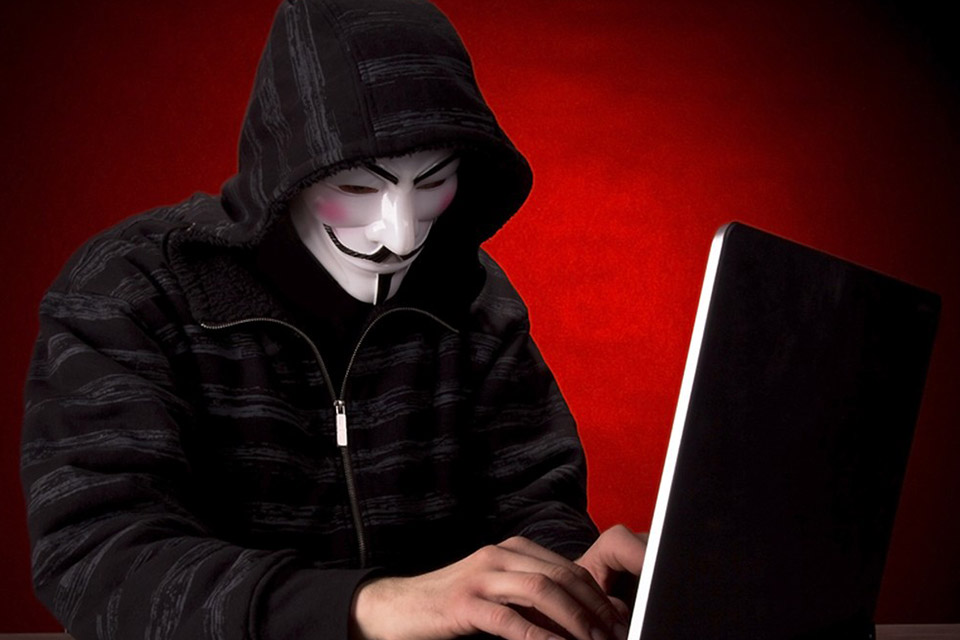 Хакеры Anonymous взломали государственные каналы России