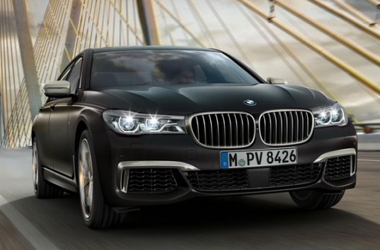 Стали известны характеристики нового седана BMW M760Li