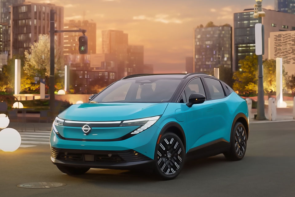 Новый Nissan Leaf 2025: кроссовер с футуристичным дизайном