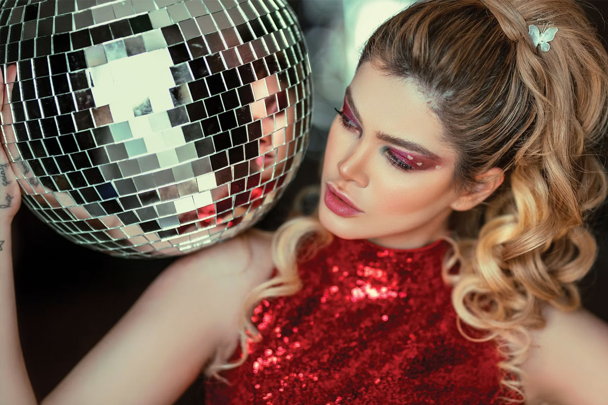 Disco 80–90-х: новая волна AI Suno на YouTube бьет рекорды
