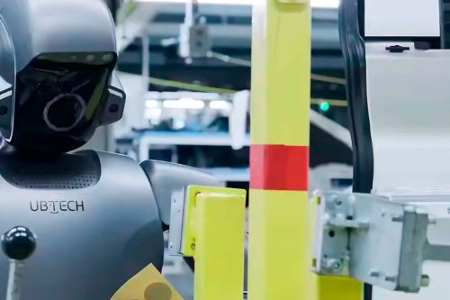 Роботы UBTech работают на заводах в 2–3 раза хуже людей