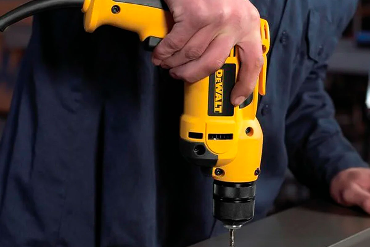 Дрилі DeWalt: сучасний інструмент для точного та інтенсивного свердління