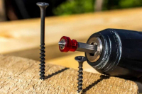 Саморезы по дереву: назначение, виды и особенности применения