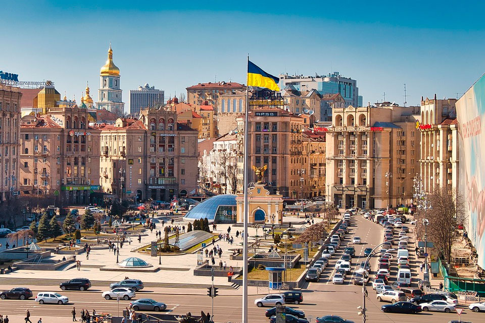 Зеленский готов провести выборы не отменяя военное положение