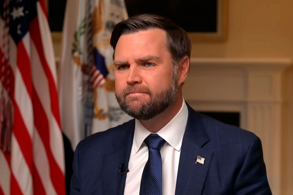 Вэнс о переговорах по Украине: Торг за «несколько квадратных километров»