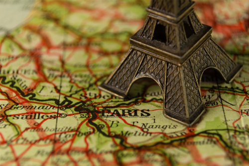 Франция против использования 18 млрд евро российских активов для Украины