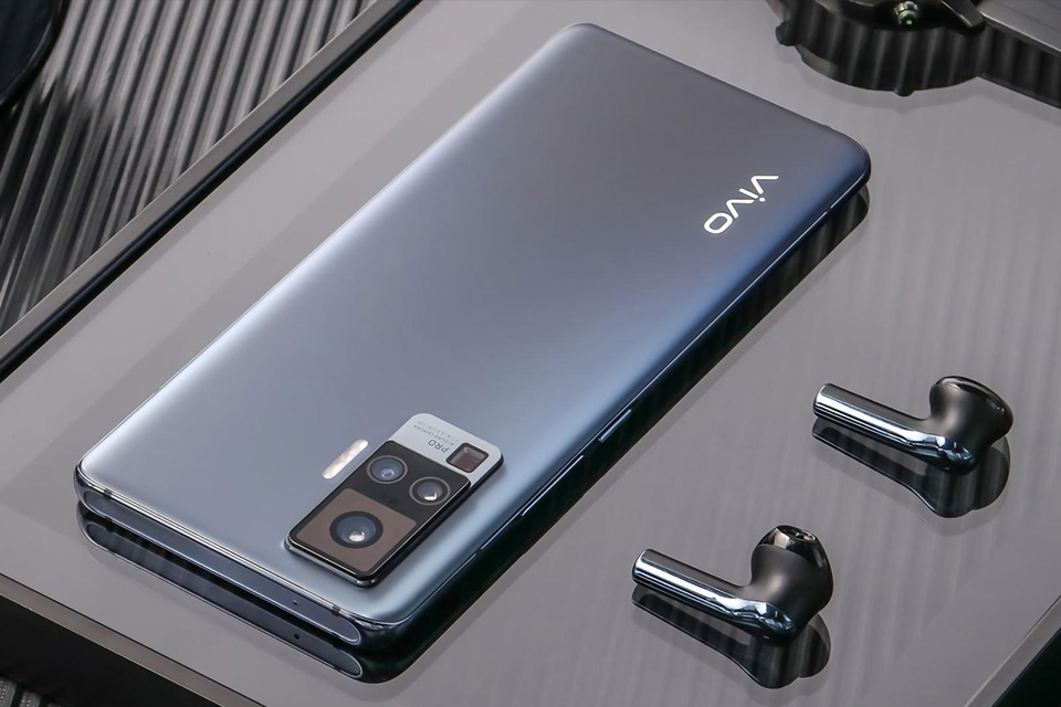 Vivo снижает цены на флагманские смартфоны Vivo X50 и Vivo X50 Pro в Украине