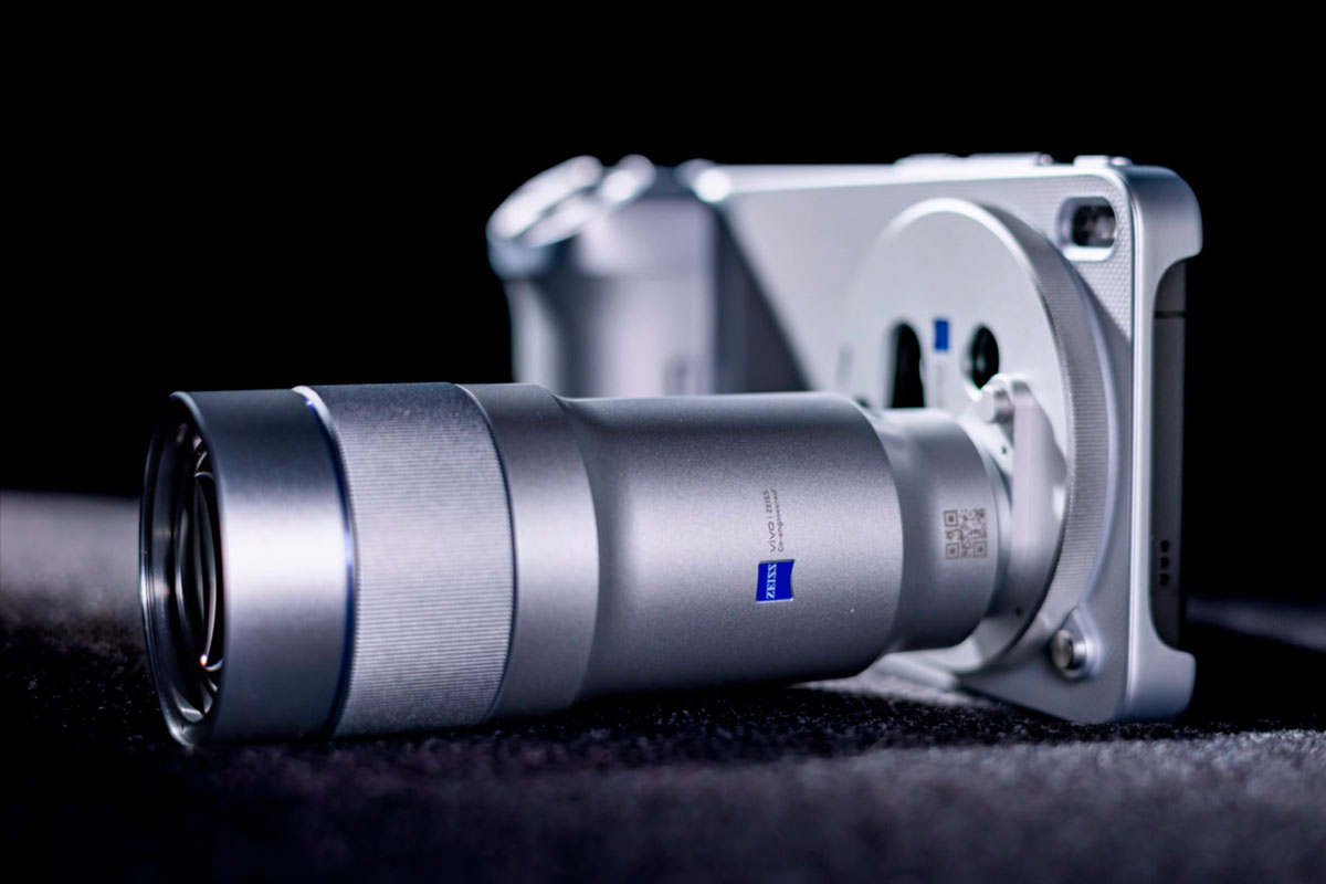 Vivo X300 Ultra: Такого фотофлагмана мир еще не видел! (ВИДЕО)