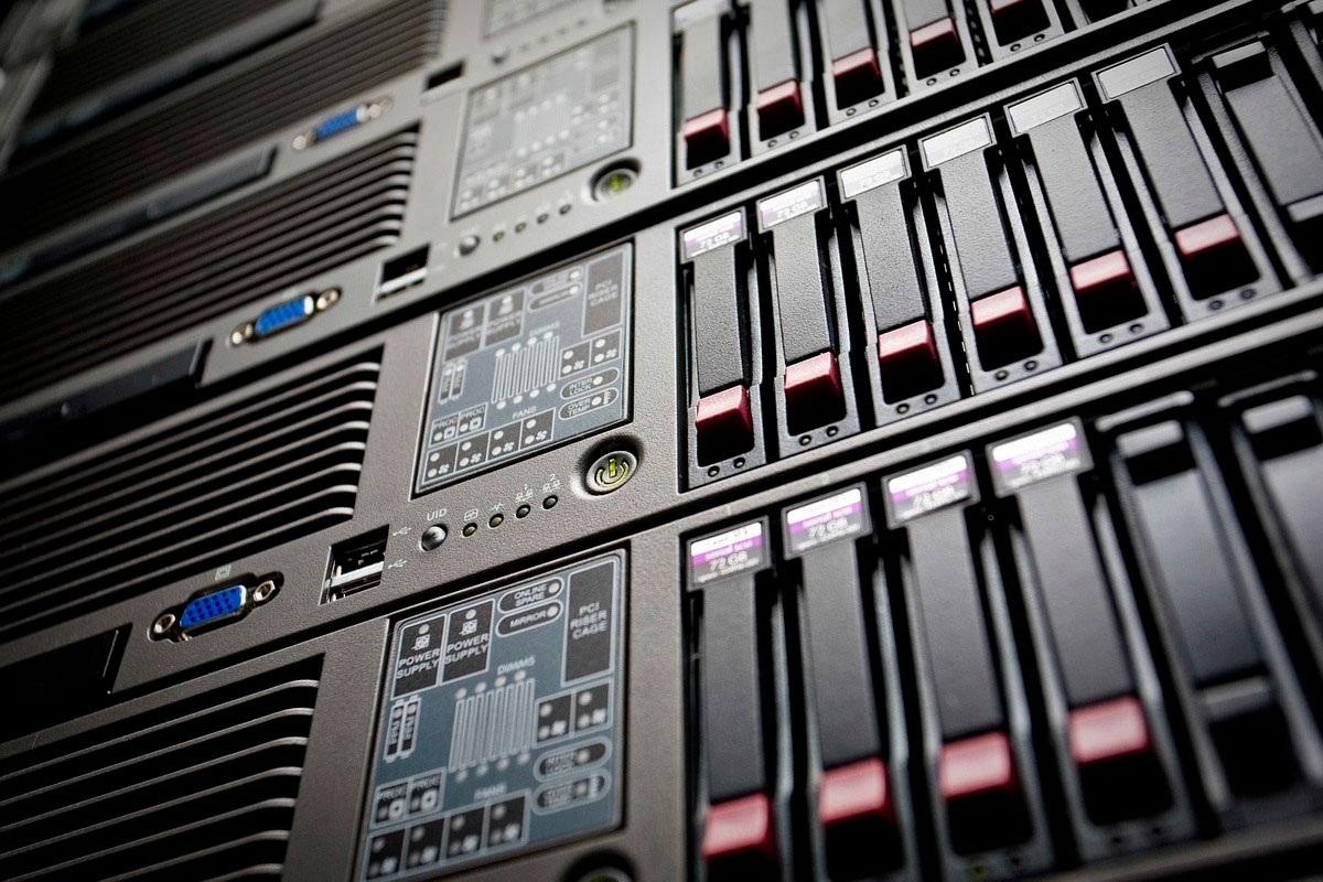 Хостинг в Україні 2026: як вибрати сервер для бізнесу та не помилитися?