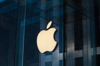 Будущее Siri: Apple ведет переговоры с OpenAI и Anthropic