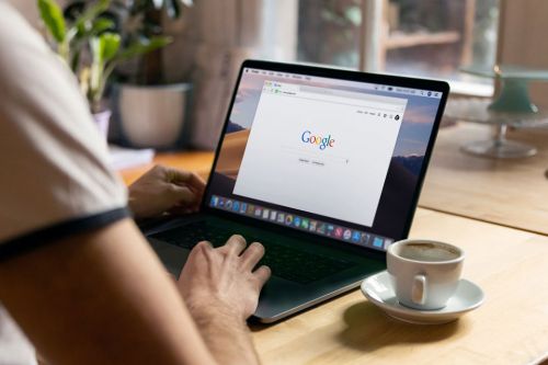 Google меняет поиск: Gemini 2.0 делает его разговорным и удобным для шопинга