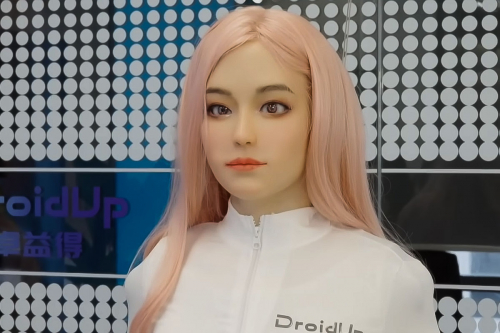 Робот Moya: человеческая походка и интеллект нового типа