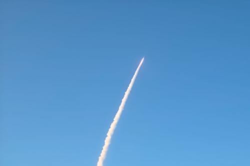 Artemis II готовится к выходу на лунную траекторию