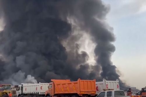 Мощный взрыв в порту Шахид Раджаи в Иране: уже 40 погибших